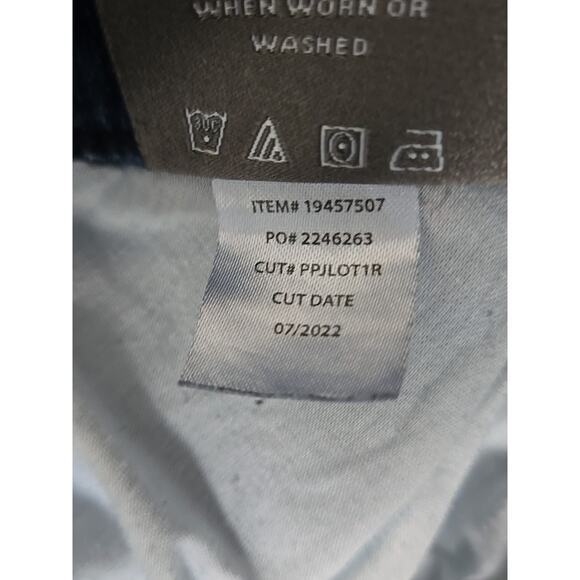 Torrid Women's Boyfriend Straight Jeans Blue 12R Whiskers, Vintage Stretch - Picture 9 of 10